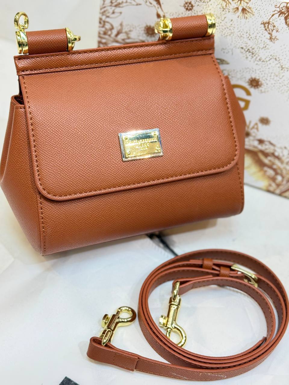 کیف دی اند جی عسلی D&G